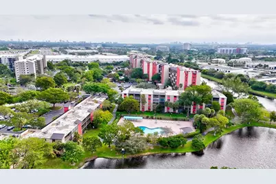 2200 S Cypress Bend Dr, Unit #702, Pompano Beach, FL 33069 - Photo 30