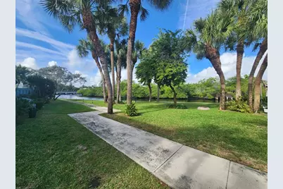 1987 NE 15th Ave, Fort Lauderdale, FL 33305 - Photo 2
