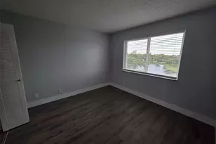 2108 S Cypress Bend Dr, Pompano Beach, FL 33069 - Photo 10