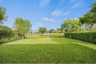 3069 Bellflower Circle, West Palm Beach, FL 33401 - Photo 52