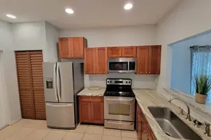 197 NW Eller, Deerfield Beach, FL 33441 - Photo 2