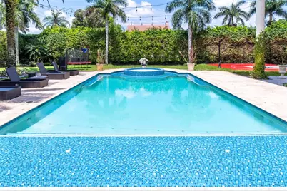 1203 NW 121st Ave, Plantation, FL 33323 - Photo 10