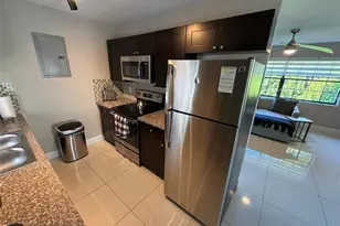 608 NE 29th Dr, Wilton Manors, FL 33334 - Photo 10