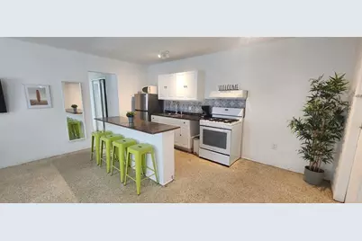 7725  Harding Ave, Unit #4, Miami Beach, FL 33141 - Photo 2