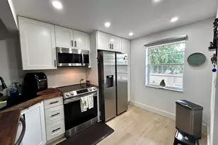 1050 Country Club Dr, Margate, FL 33063 - Photo 8