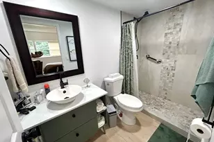 1050 Country Club Dr, Margate, FL 33063 - Photo 18