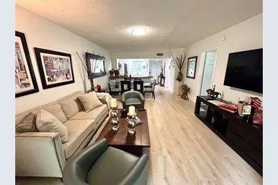 1050  Country Club Dr, Unit #303, Margate, FL 33063 - Photo 4