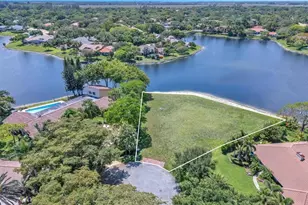 7531 Bristol Ln, Parkland, FL 33067 - Photo 4