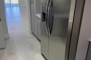 8705 NW 38th Dr, Coral Springs, FL 33065 - Photo 12