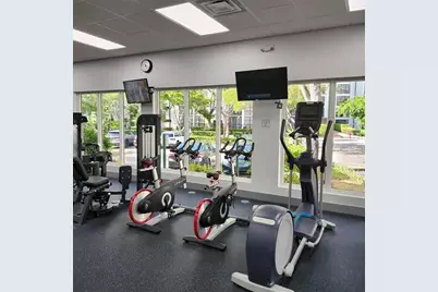 16919 N Bay Rd, Unit #911, Sunny Isles Beach, FL 33160 - Photo 24