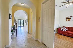 8541 NW 38th St, Cooper City, FL 33024 - Photo 6