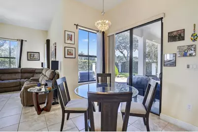 8541 NW 38th St, Cooper City, FL 33024 - Photo 14