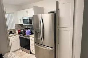 501 Blue Heron Dr, Hallandale Beach, FL 33009 - Photo 4