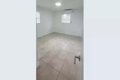 905 NW 16th Ave, Unit #2, Fort Lauderdale, FL 33311 - Photo 12