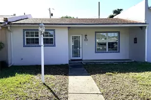 810 N Golf Dr, Hollywood, FL 33021 - Photo 1