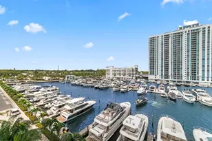 17111 Biscayne Blvd, Aventura, FL 33160 - Photo 14