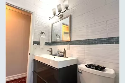 525 NE 27th St, Wilton Manors, FL 33334 - Photo 16