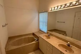 1572 Banyan Way, Weston, FL 33327 - Photo 20