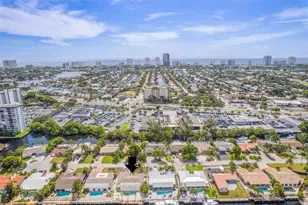 961 SE 10th Ct, Pompano Beach, FL 33060 - Photo 1