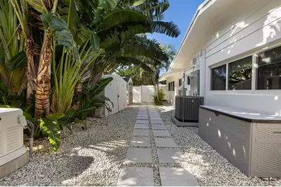 1370 E Terra Mar Dr, Pompano Beach, FL 33062 - Photo 38