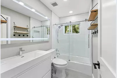 1370 E Terra Mar Dr, Pompano Beach, FL 33062 - Photo 24