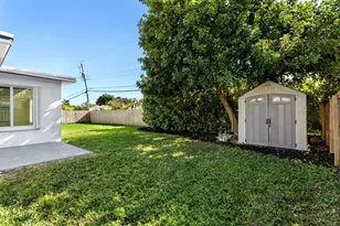 1004 SE 14th St, Deerfield Beach, FL 33441 - Photo 18