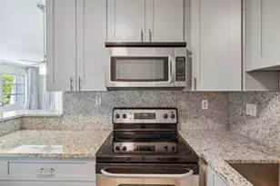 3040 NE 16th Ave, Oakland Park, FL 33334 - Photo 12