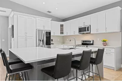 717 NE 22nd Dr, Wilton Manors, FL 33305 - Photo 6