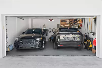 717 NE 22nd Dr, Wilton Manors, FL 33305 - Photo 28