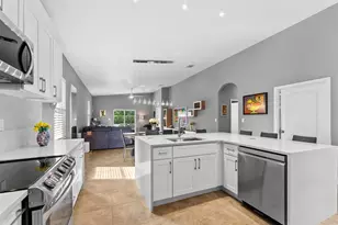 717 NE 22nd Dr, Wilton Manors, FL 33305 - Photo 8