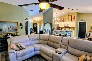 2585 SE Marseille St, Port Saint Lucie, FL 34952 - Photo 8