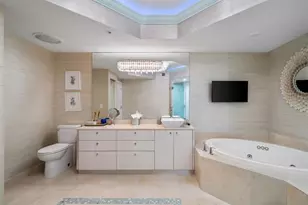 6051 N Ocean Dr, Hollywood, FL 33019 - Photo 26