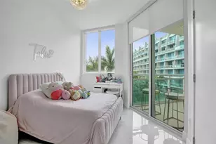3000 NE 188th St, Miami, FL 33180 - Photo 14