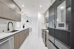 3000 NE 188th St, Miami, FL 33180 - Photo 10