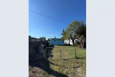 812 N 17th St, Fort Pierce, FL 34950 - Photo 2