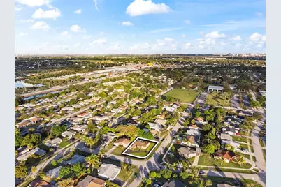 820 NW 38th Ave, Lauderhill, FL 33311 - Photo 36