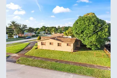 820 NW 38th Ave, Lauderhill, FL 33311 - Photo 4