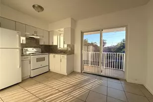 600 S Luna Ct, Hollywood, FL 33021 - Photo 2