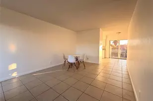 600 S Luna Ct, Hollywood, FL 33021 - Photo 4