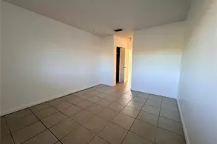 600 S Luna Ct, Hollywood, FL 33021 - Photo 8