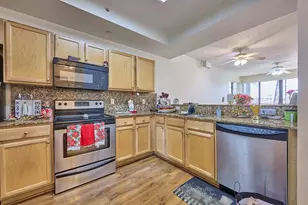 6724 Coral Lake Dr, Pompano Beach, FL 33063 - Photo 10