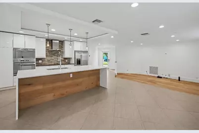 7981  Edgewater Dr, West Palm Beach, FL 33406 - Photo 36