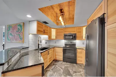 2021 SE 10th Ave, Unit #205, Fort Lauderdale, FL 33316 - Photo 6