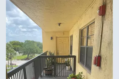 6475 W Oakland Park Blvd, Unit #401, Lauderhill, FL 33313 - Photo 4