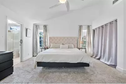 1043  Laguna Springs Dr, Weston, FL 33326 - Photo 16