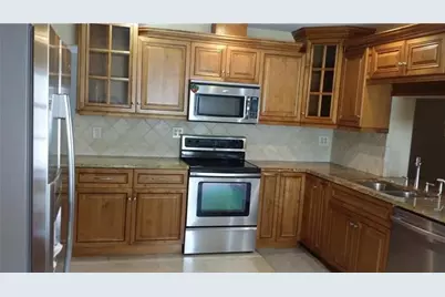 9510 NW 82nd St, Tamarac, FL 33321 - Photo 4