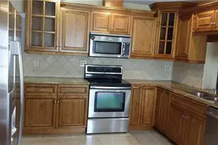 9510 NW 82nd St, Tamarac, FL 33321 - Photo 4