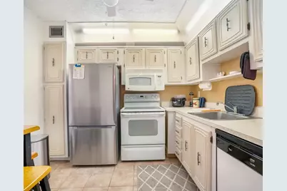 2851  Somerset Dr, Unit #205, Lauderdale Lakes, FL 33311 - Photo 2