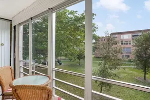 2851 Somerset Dr, Lauderdale Lakes, FL 33311 - Photo 8