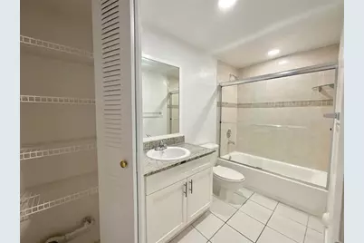 9517  Fontainebleau Blvd, Unit #521-324, Miami, FL 33172 - Photo 6